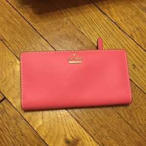 Kate Spade Thompson Street Stacy Wallet (NWOT)